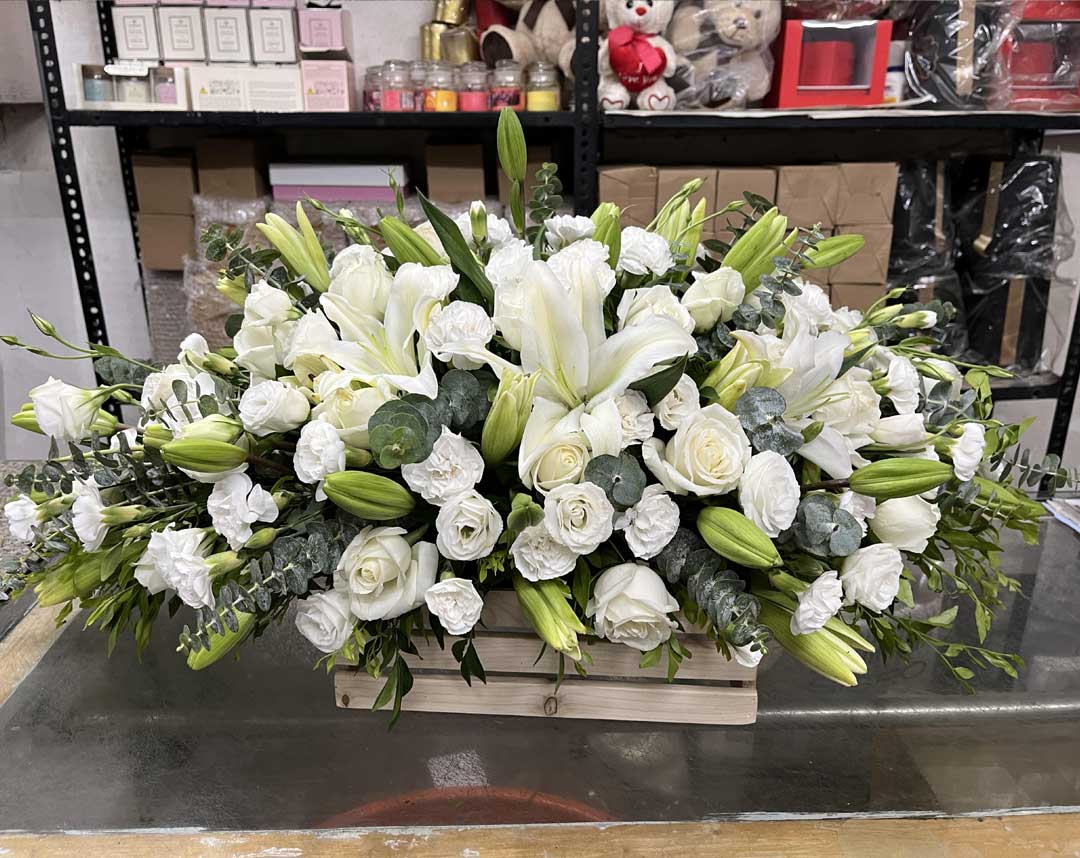 Serene Sympathy White Flower Wreath