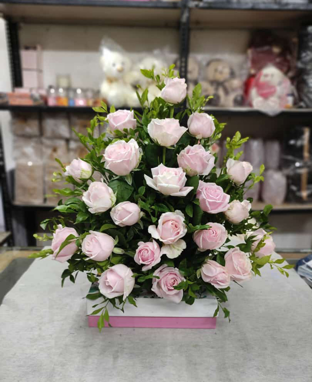 20 Sweet Pink Roses Basket
