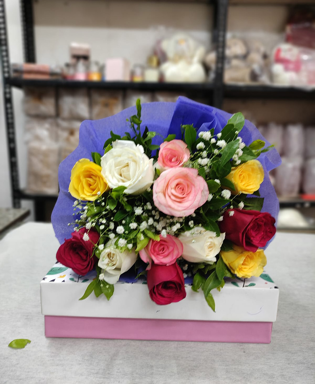 *10 mixed Roses Bunch With purple packing