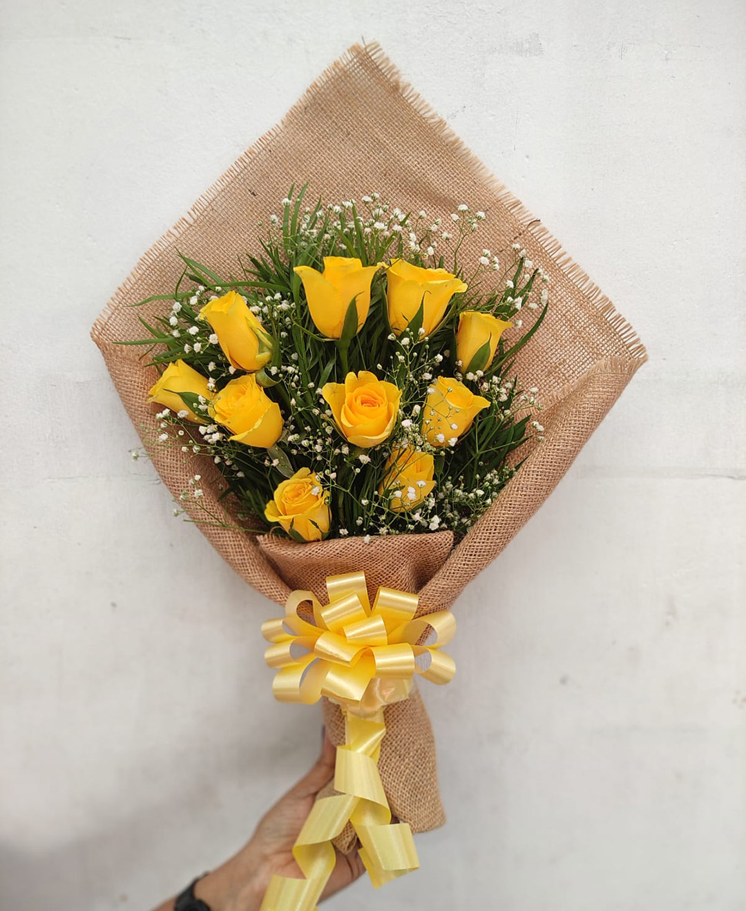 10 Yellow Roses Bouquet Jute Packing