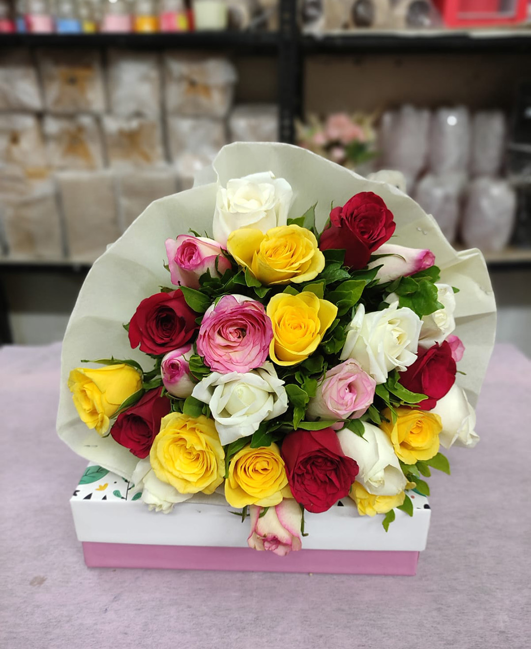 25 Mixed Roses Bunch with Paper Packing